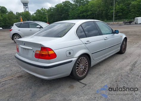 2003 BMW 330Xi from USA, damaged, VIN WBAEW53453PG22315